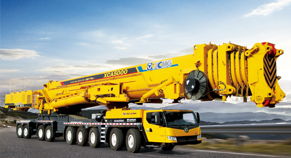 牛宝成功研制全球最大吨位、技术含量最高的XCA5000全地面起重机